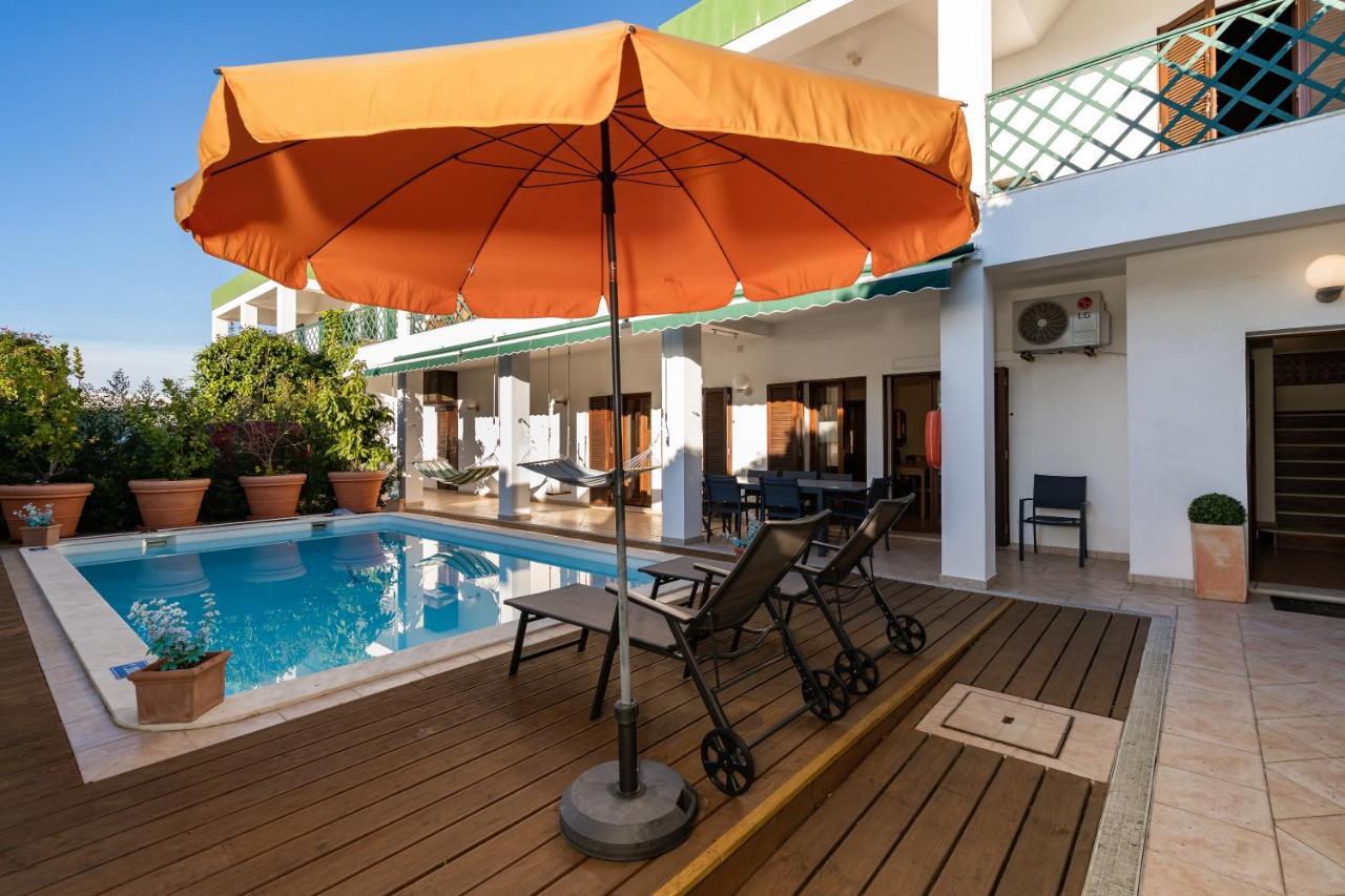 Holiday Villa In Elite Residential Area Of Φάρο Εξωτερικό φωτογραφία